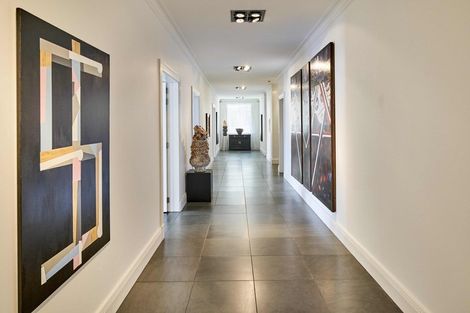 Photo of property in Orient Flats, 348 Oriental Parade, Oriental Bay, Wellington, 6011