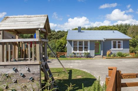 Photo of property in 165 Castor Crescent, Cannons Creek, Porirua, 5024
