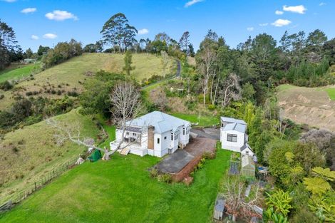 Photo of property in 408 Paremoremo Road, Paremoremo, Auckland, 0632