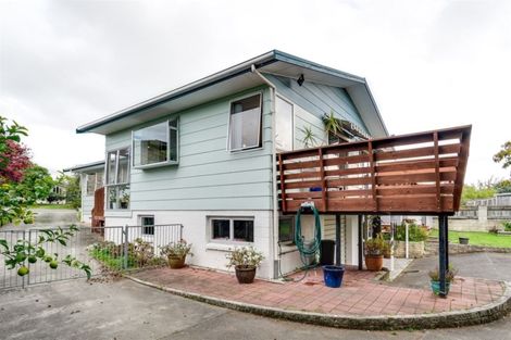 Photo of property in 2 Ashford Place, Havelock North, 4130