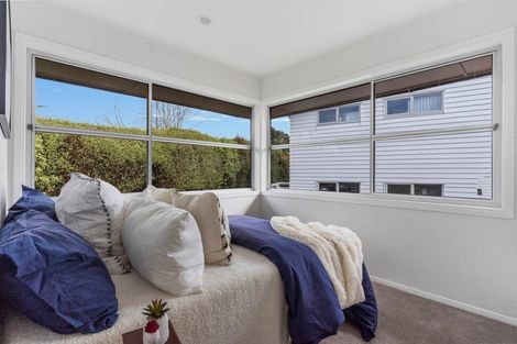 Photo of property in 832 East Coast Road, Oteha, Auckland, 0630