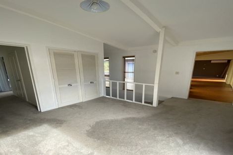 Photo of property in 1/13 Saddleback Rise, Murrays Bay, Auckland, 0630