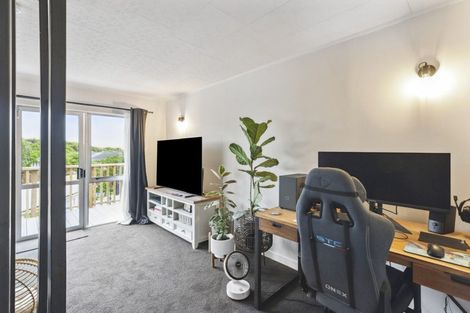 Photo of property in 14 Cypress Grove, Paraparaumu, 5032