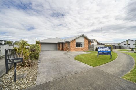 Photo of property in 25 Pegasus Place, Kelvin Grove, Palmerston North, 4414