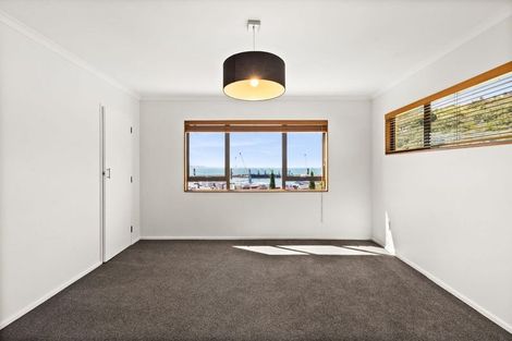 Photo of property in 4 Karaka Road, Bluff Hill, Napier, 4110