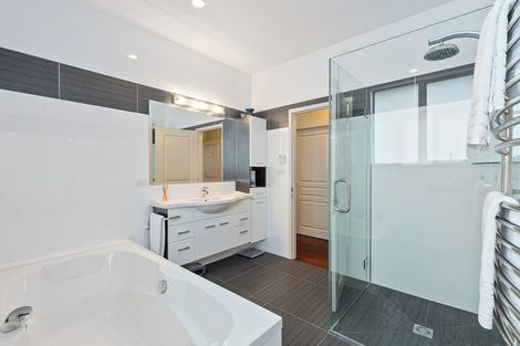 Photo of property in 64 Balboa Drive, Matakatia, Whangaparaoa, 0930