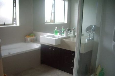 Photo of property in 6 Oak Bark Drive, Schnapper Rock, Auckland, 0632