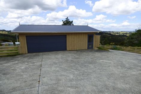 Photo of property in 462 Franklin Road, Paparoa, 0571