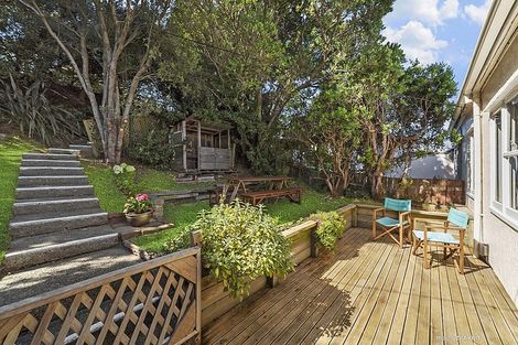 Photo of property in 55 Kinghorne Street, Strathmore Park, Wellington, 6022