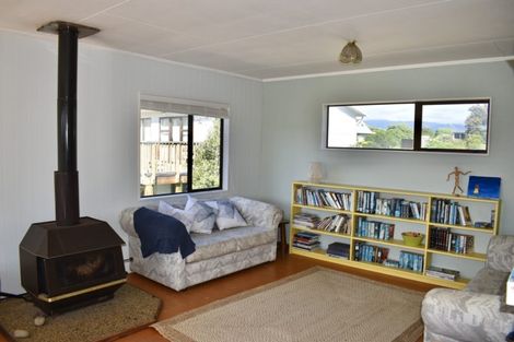 Photo of property in 45 Manga-pirau Street, Waikawa Beach, Manakau, 5573