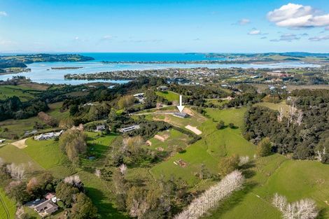 Photo of property in 48 Upper Whangateau Road, Big Omaha, 0985