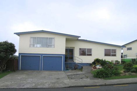 Photo of property in 74 Baylands Drive, Newlands, Wellington, 6037