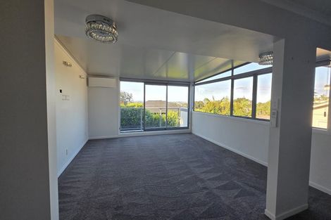 Photo of property in 63 Carlisle Road, Torbay, Auckland, 0630