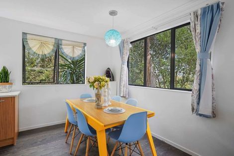 Photo of property in 32 Benchmark Drive, Massey, Auckland, 0614