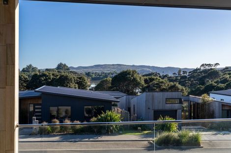 Photo of property in 31 Omahina Street, Raglan, 3225