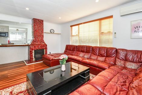 Photo of property in 8 Village Way, Ardmore, Papakura, 2582