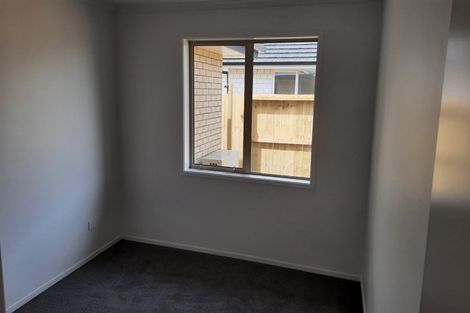 Photo of property in 91 Kaurinui Crescent, One Tree Point, 0118