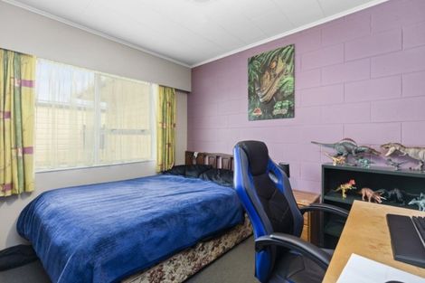 Photo of property in 50b Whites Line West, Woburn, Lower Hutt, 5010