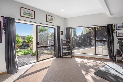 Photo of property in 27 Leeward Drive, Whitby, Porirua, 5024