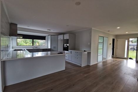 Photo of property in 4 Jeanette Place, Mairangi Bay, Auckland, 0630