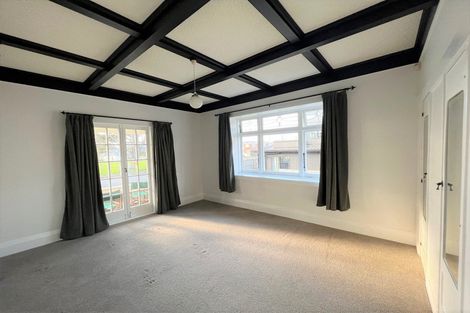 Photo of property in 22 Walker Road, Point Chevalier, Auckland, 1022