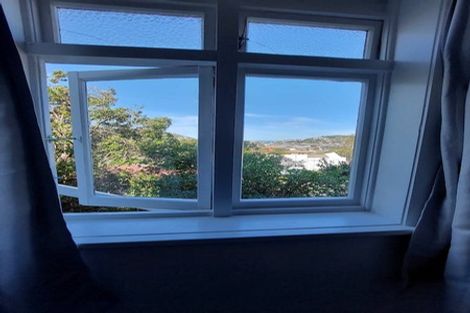 Photo of property in 70 Melbourne Road, Island Bay, Wellington, 6023