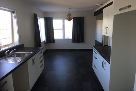 Photo of property in 14 Allen Berry Avenue, Pirimai, Napier, 4112