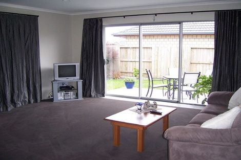 Photo of property in 8 Sophies Way, Papamoa Beach, Papamoa, 3118