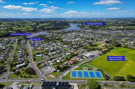 Photo of property in 12 Arthur Street, Riverhead, 0820