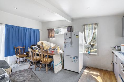 Photo of property in 3/176 Henderson Valley Road, Henderson, Auckland, 0612