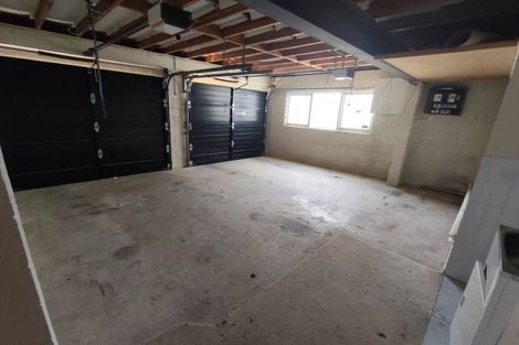 Photo of property in 2 King Richard Place, Browns Bay, Auckland, 0630