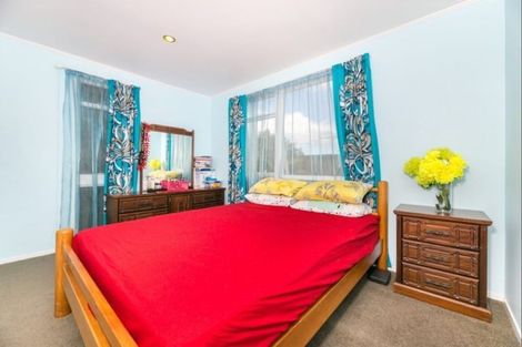 Photo of property in 61 Oreil Avenue, West Harbour, Auckland, 0618