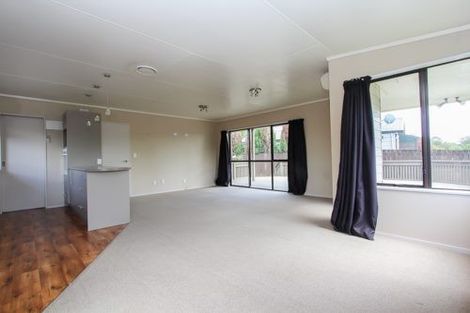 Photo of property in 25 Balmerino Crescent, Pukete, Hamilton, 3200