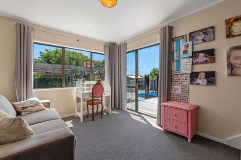 Photo of property in 29 Lingham Crescent, Torbay, Auckland, 0630