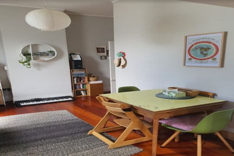 Photo of property in 180-182 Ohiro Road, Brooklyn, Wellington, 6021