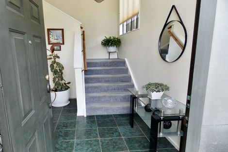 Photo of property in 8 Kauri Lane, Red Hill, Papakura, 2110