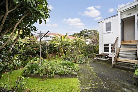 Photo of property in 27 Henry Street, Kilbirnie, Wellington, 6022