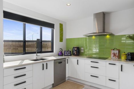 Photo of property in 15 Te Paea Crescent, Papamoa Beach, Papamoa, 3118