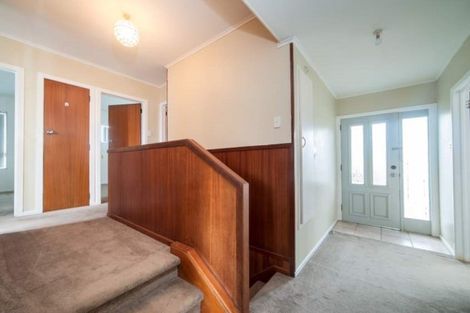 Photo of property in 33 Sunnynook Road, Forrest Hill, Auckland, 0620