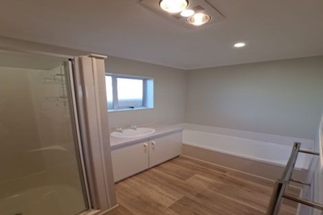 Photo of property in 17 Clemow Road, Fitzroy, New Plymouth, 4312