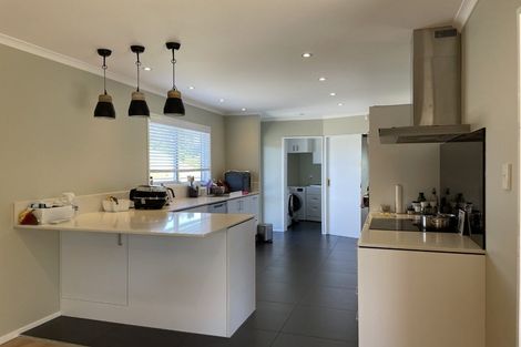 Photo of property in 19 Chorley Grove, Churton Park, Wellington, 6037