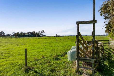 Photo of property in 84 Mawhitiwhiti Road, Normanby, Hawera, 4675