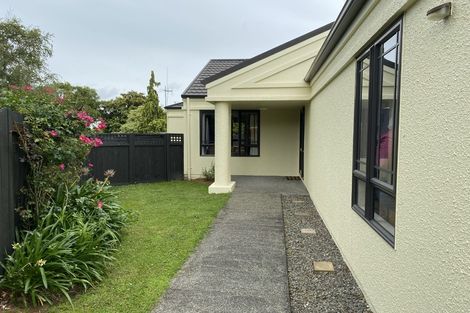 Photo of property in 68 Clifton Terrace, Fitzherbert, Palmerston North, 4410