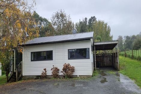 Photo of property in 100 Ranfurly Road, Alfriston, Auckland, 2105