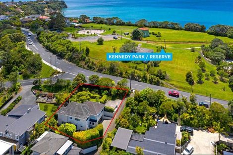 Photo of property in 104 Beach Road, Castor Bay, Auckland, 0620