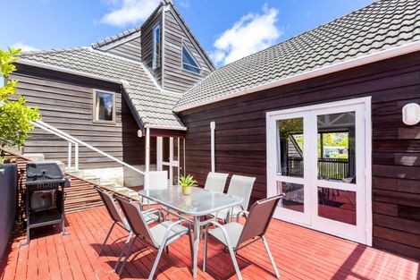 Photo of property in 21 Tapestry Grove, Silverstream, Upper Hutt, 5019