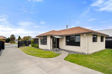 Photo of property in 14 Takaro Avenue, Sockburn, Christchurch, 8042
