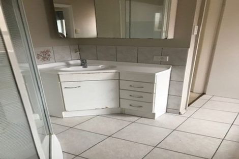 Photo of property in 25 Greenhurst Street, Sockburn, Christchurch, 8042