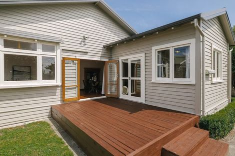 Photo of property in 15 Manson Street, Terrace End, Palmerston North, 4410