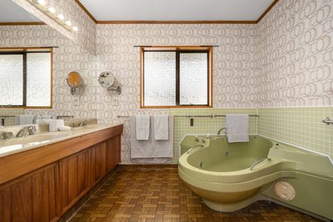 Photo of property in 29 Omokoroa Road, Omokoroa, 3114